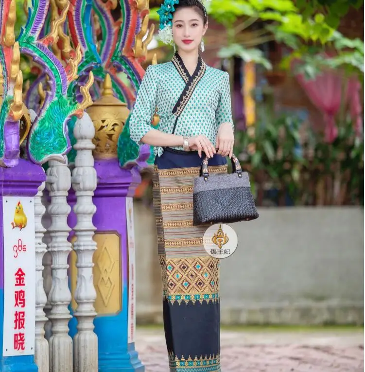 

Chinese Dai Retro Female Restaurant Hotel Work Clothes Ethnic Style