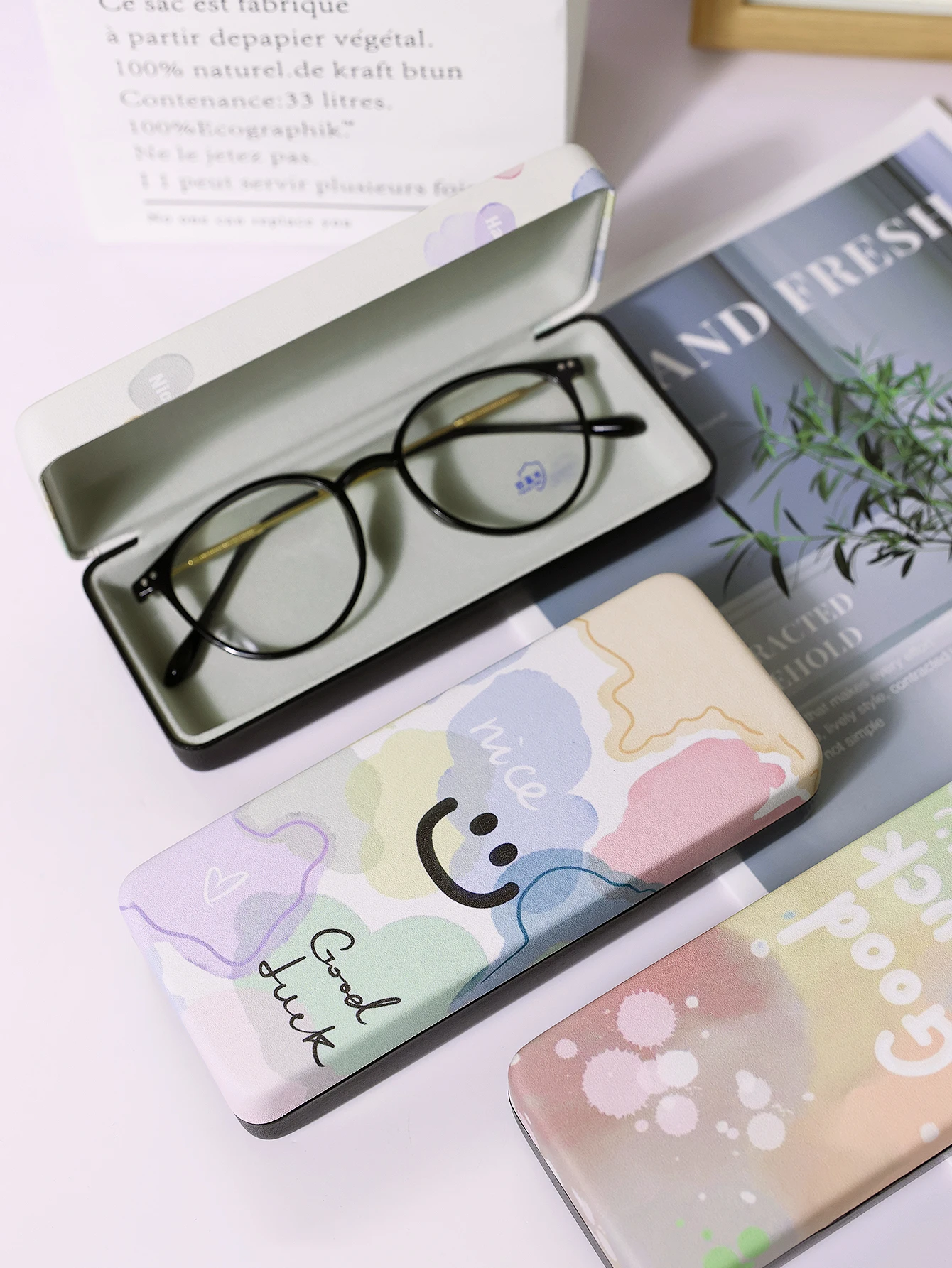 

New cartoon glasses case painted large capacity anti-compression myopia iron box cute children's student storage