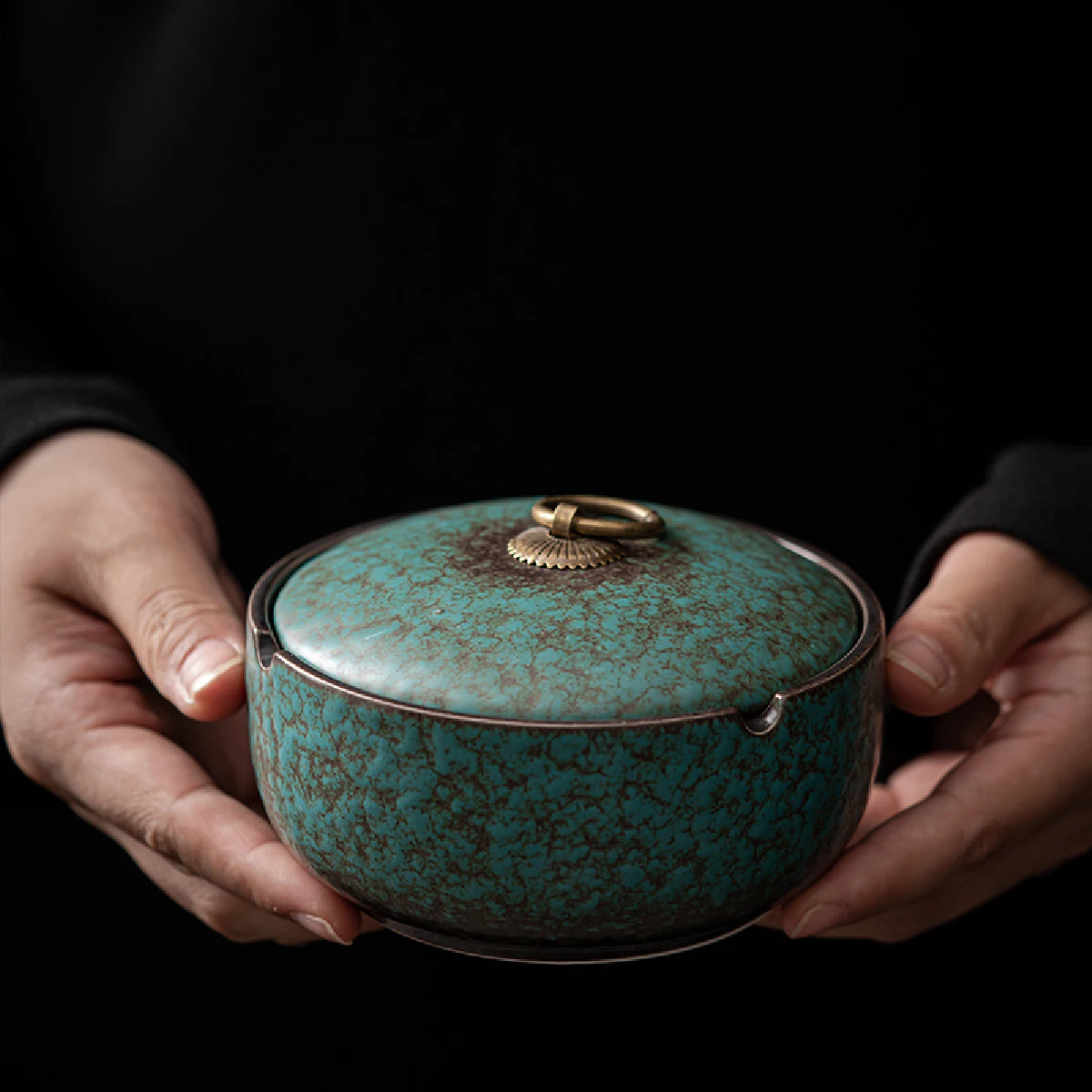 Creative covered ashtray, retro personalized ceramic ashtray, home living room office windproof extinguishing ashtray 5