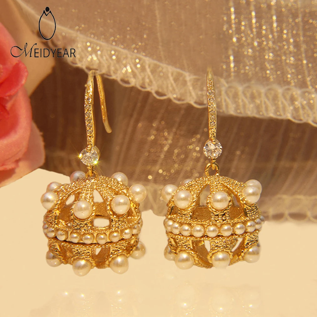 New 18K gold-plated micro-inlaid natural zircon freshwater pearl lantern long hook style luxury fashion earrings