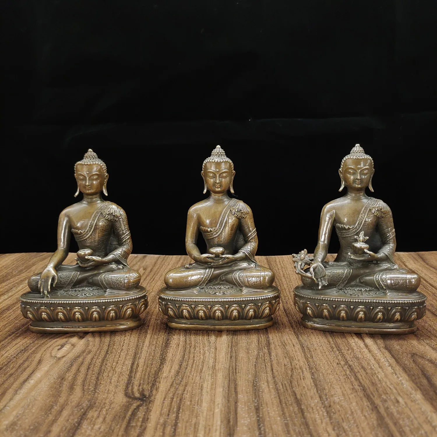 

Коллекция тибетских храмов 7 дюймов, старая бронзовая патина, три мусора, Будда Шакьямуни, лекарство, набор предметов, поклонение залу