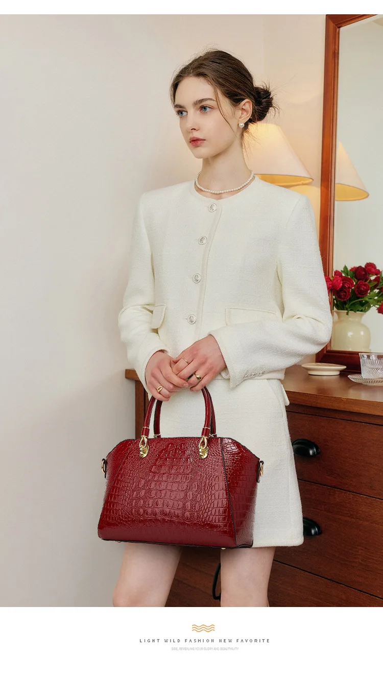 Luxury Crocodile Pattern Faux Leather Women’s Handbag