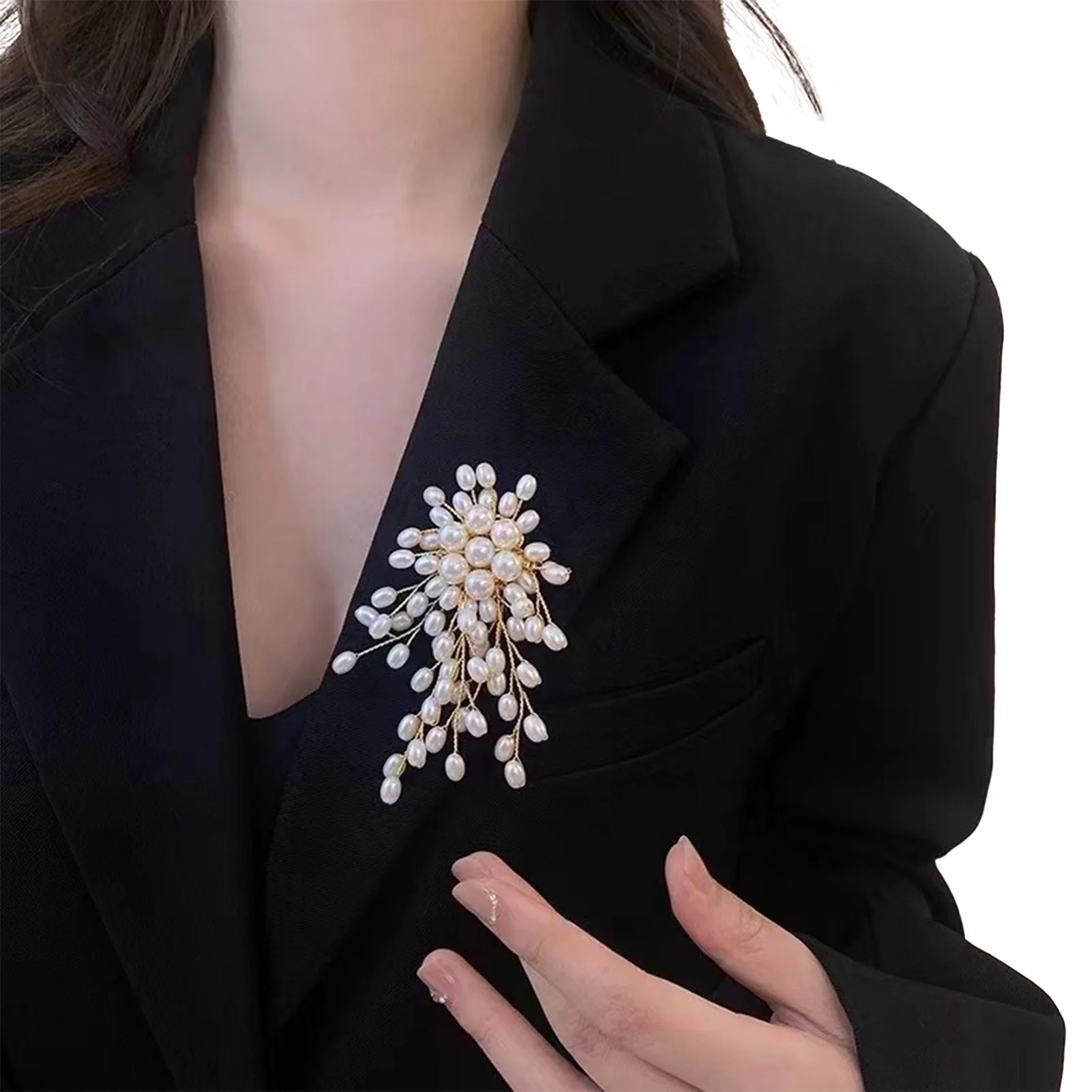 Mode Weiße Perlen Blume Broschen frauen Legierung Corsage Pin Dame Kleidung Schal Ornamente Brautjungfern Perlen Boutonnieres – Detail 5