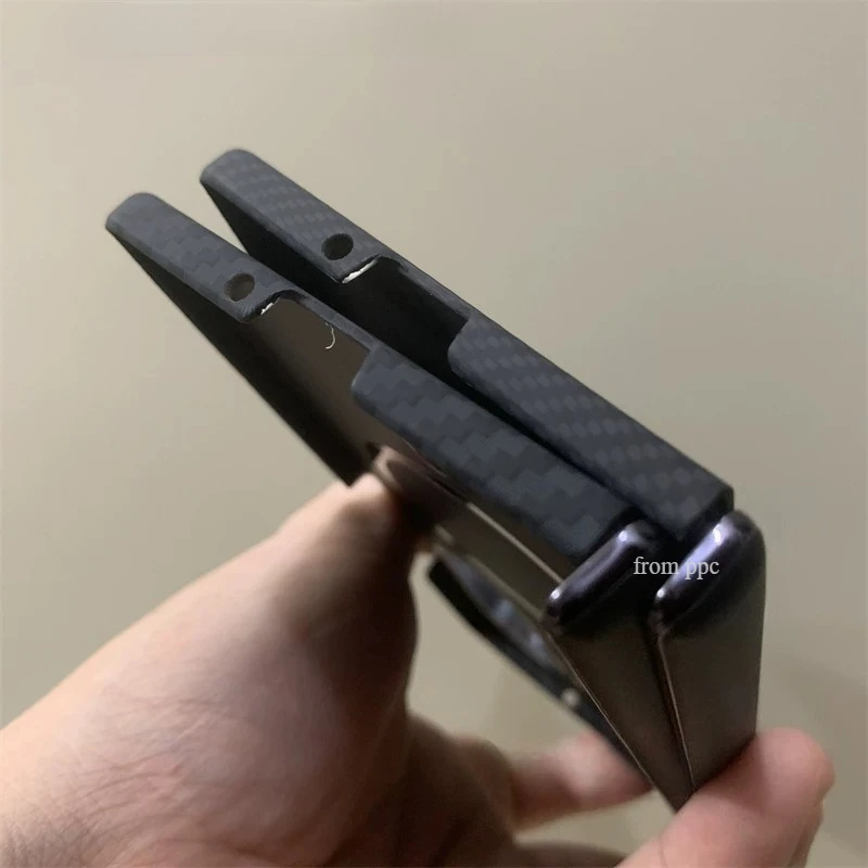 Carbon Fiber Texture Magnetic Wireless Charging Protective Armor Case with Camera Lens Protection