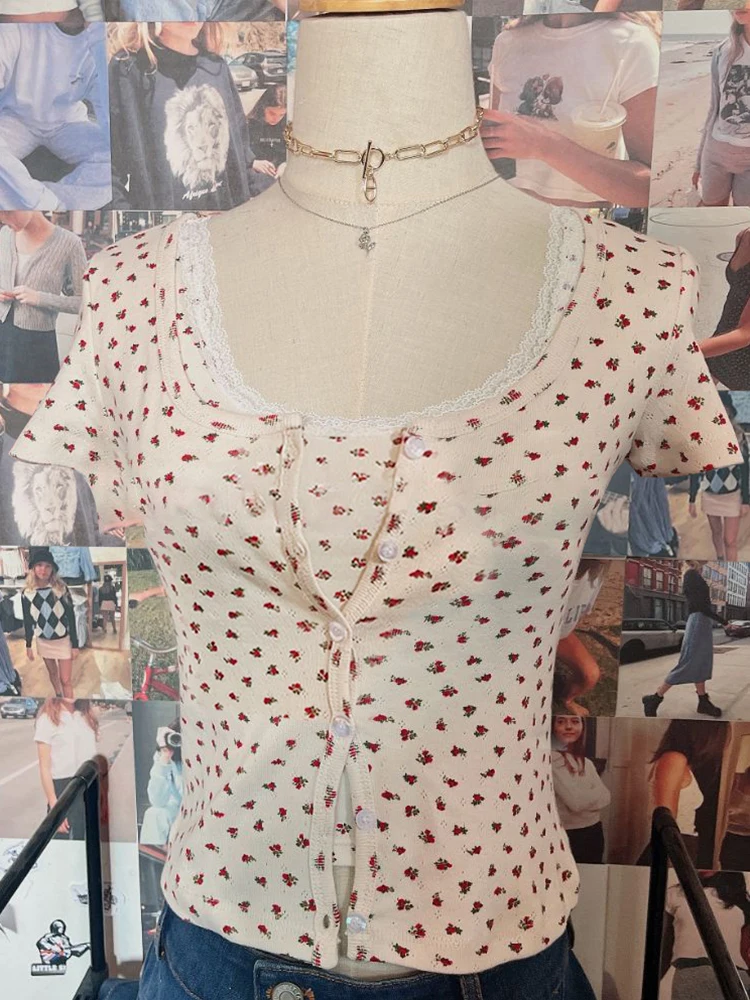 

Sweet Red Floral Print Button T-shirts Women Beige O Neck Vintage Cotton Short Sleeve Tees Summer Y2k Casual Cute Slim Crop Tops