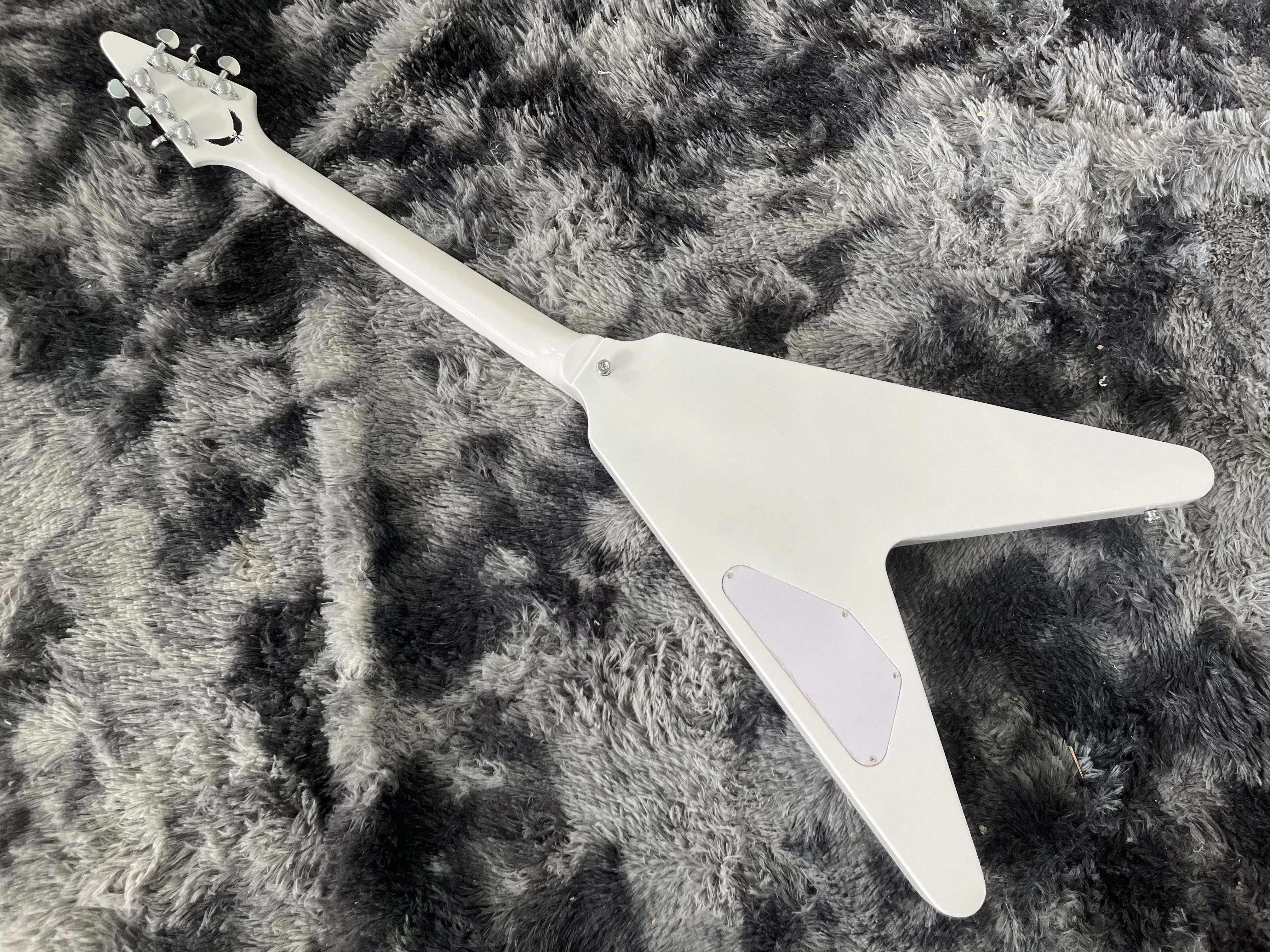 Chinese OEM Electric Guitar White Color Flying V Style Chrome