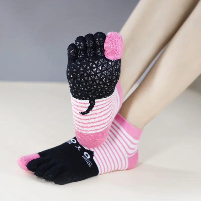 Full Toe Yoga Socks Women Cotton Cat Cartoon Silicone Non-slip 1/4 Crew Five Toes Pilates Socks 10 S745459e8c8eb4454bf3fa75a4c0dc2de4