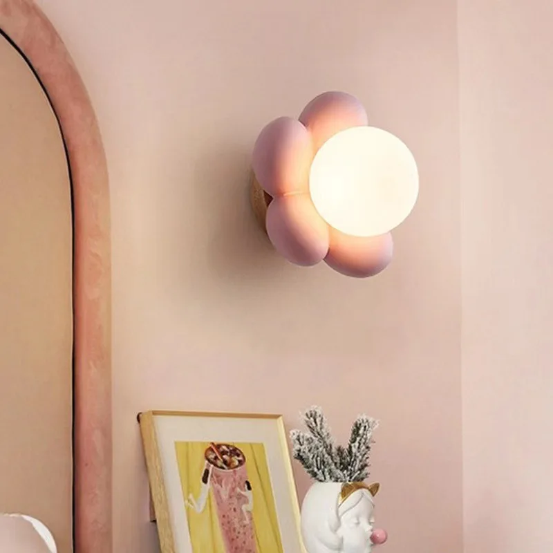 Kid's Room LED Wall Lamp Modern Resin Body Flower Style Bedroom Living Room Restaruant Decor Lighting Ceiling Home Wall Lights
