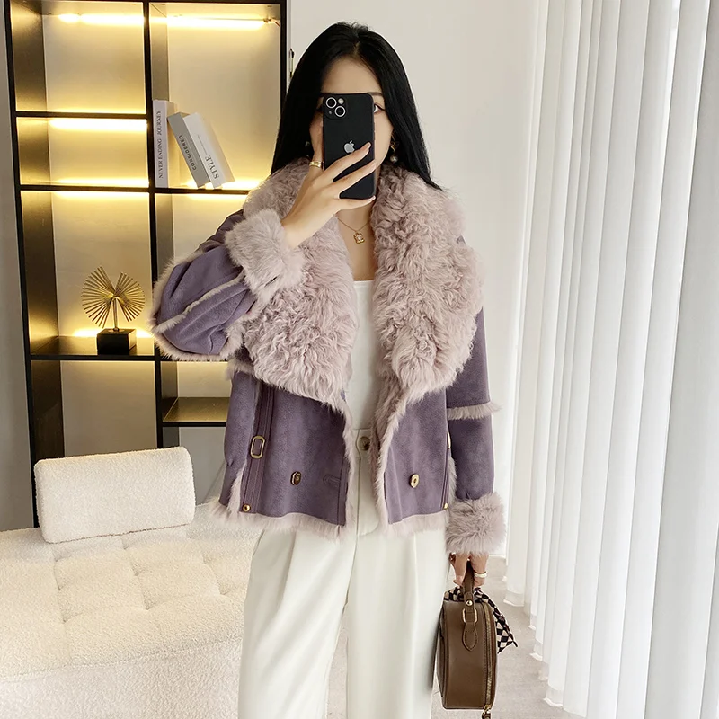 Новинка Осень-зима 2023, короткое модное двубортное пальто из натуральной кожи с воротником из овечьей шерсти и травой из кроличьего меха Рекс