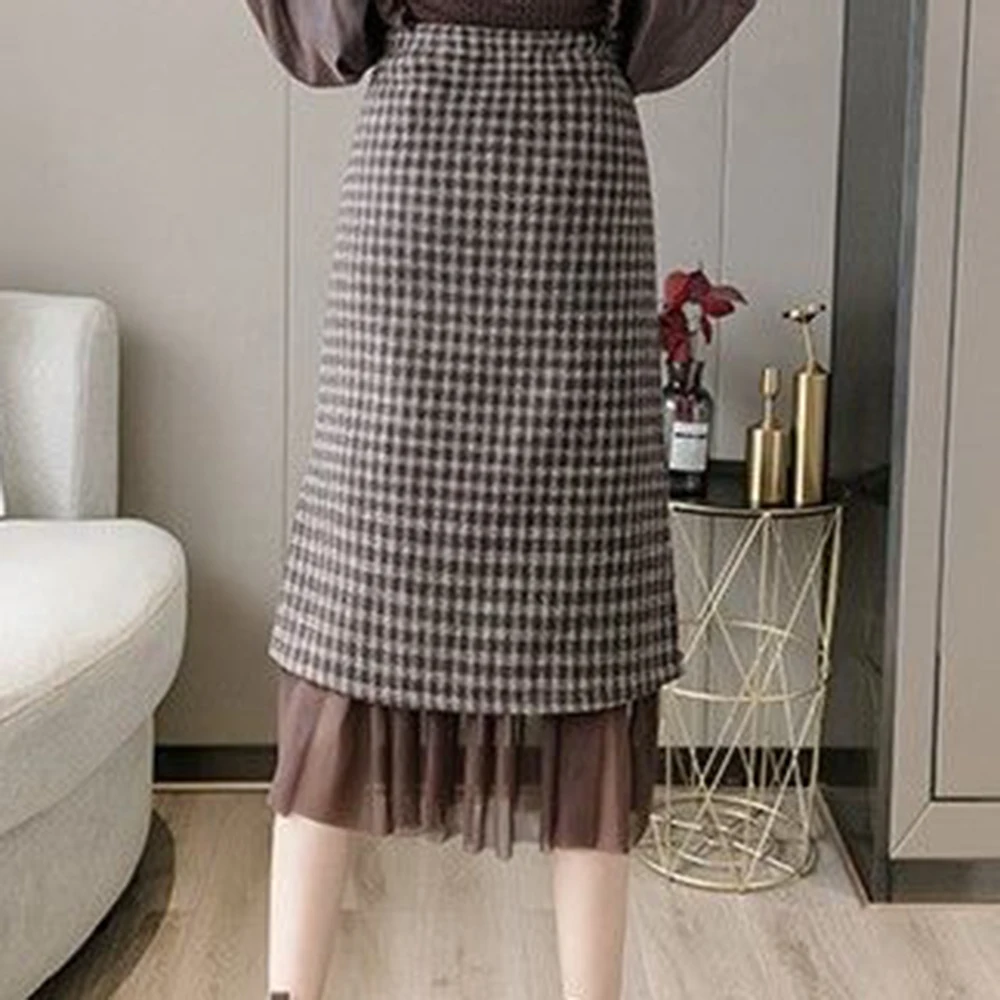 Elegant Plaid Dress Detail Close-up