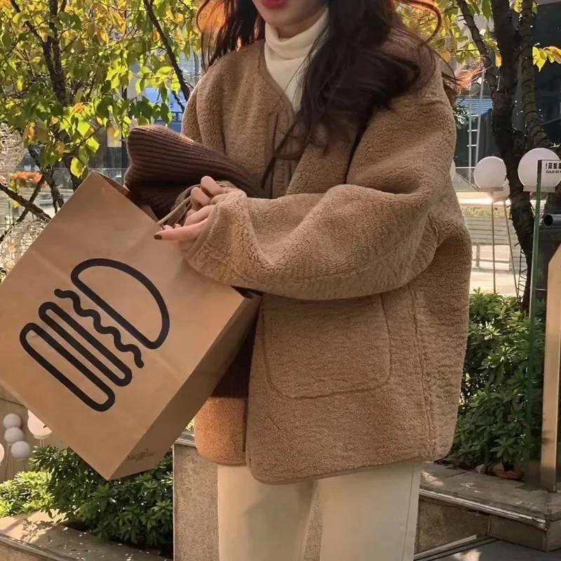 2023 New Spring Autumn New High Grade Korean Gentle Small Crowd Design with Thickened Lamb Wool Coat Women's Coffee Short Style