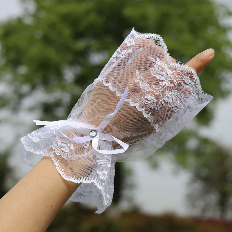 Fingerless gloves Bridal gloves Arm sleeves Detachable wrist cuffs Retro lace gloves and wristbands lolita lace bow wedding dress accessories