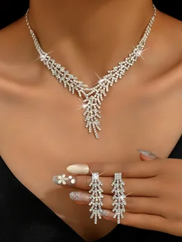 3pcs Elegant Women’s Jewelry Set Rhinestone V-Necklace Earrings