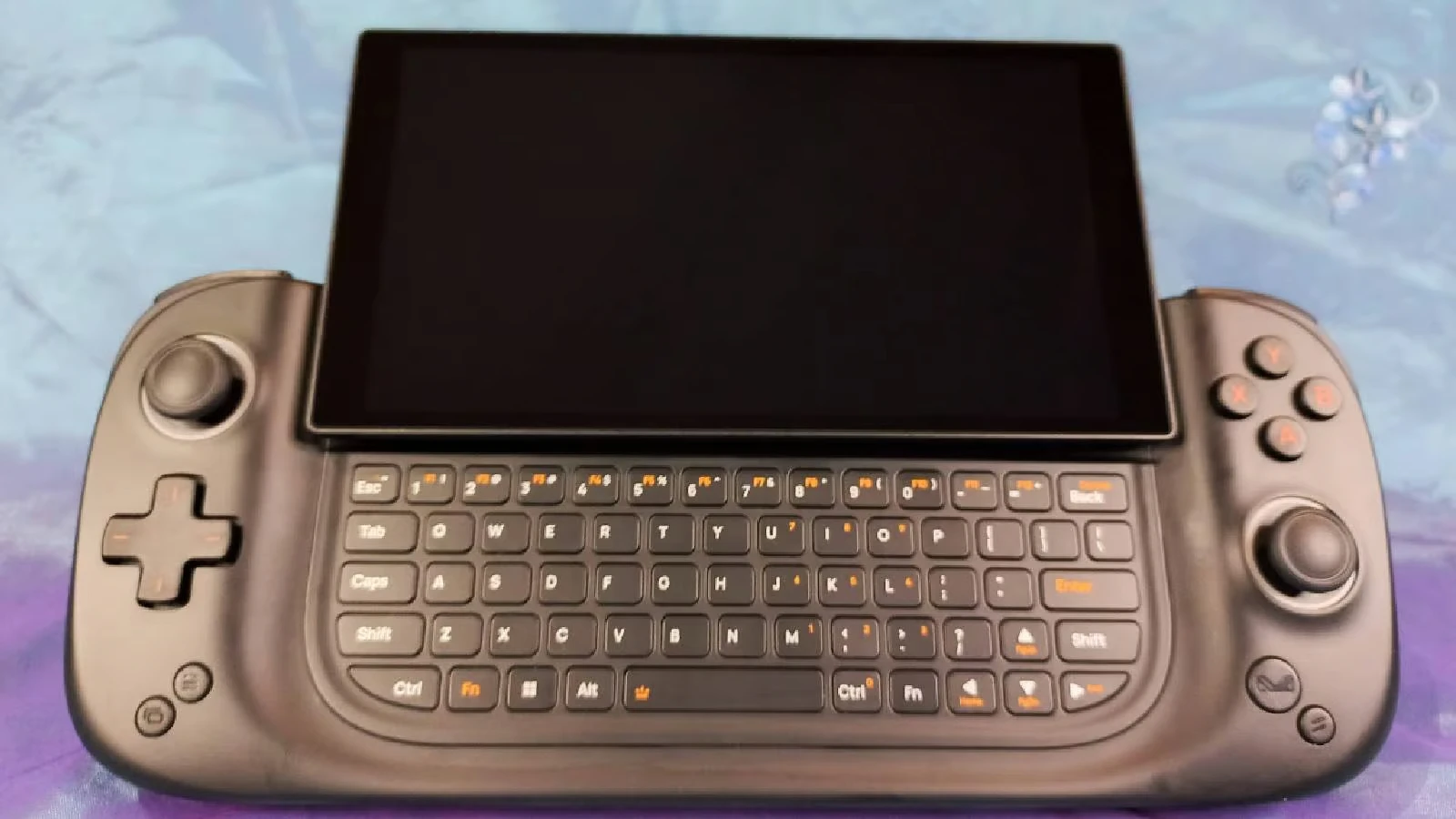 AYANEO Flip DS 7840U 16GB 256GB ブラック ポータブルゲーミングPC「AYANEO FLIP DS」レビュー｜2画面、Ryzen