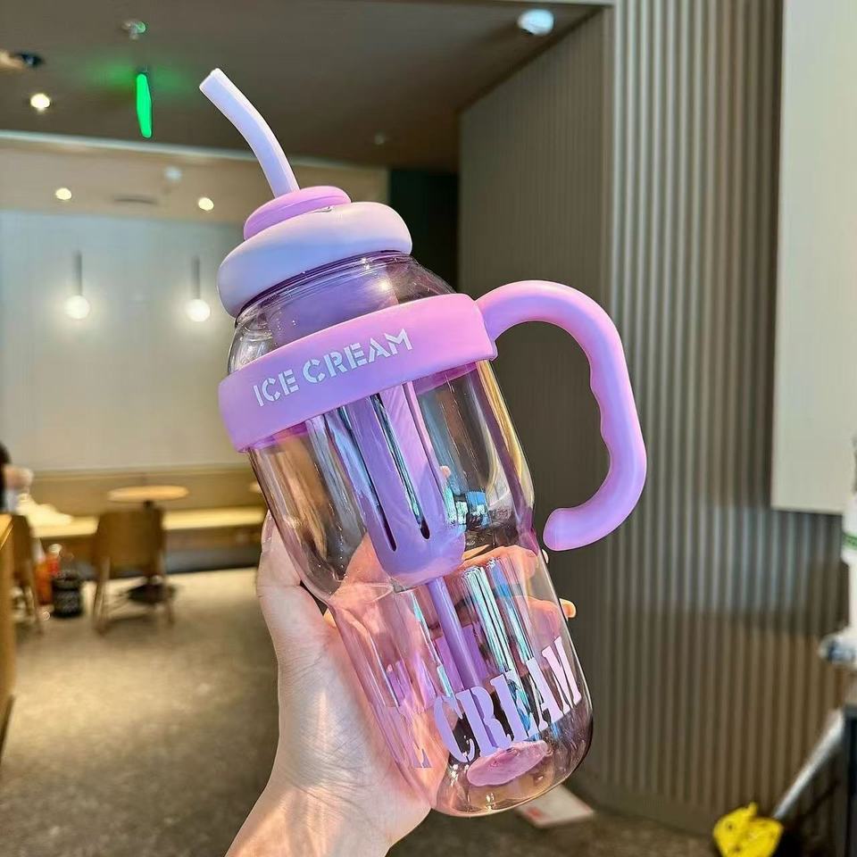 Large-capacity Ice King cup, fashionable for girls, giant mouth water bottle with straw and tea infuser, made of plastic, cute d