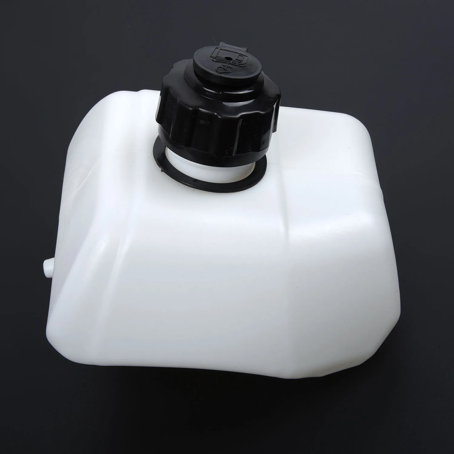 Engineered Tank For Robin NB411 BG411 CG411 EC04 RBC411 49CC, Ensures Efficient Fuel Utilization, Quick And Easy Setup 1 Piece