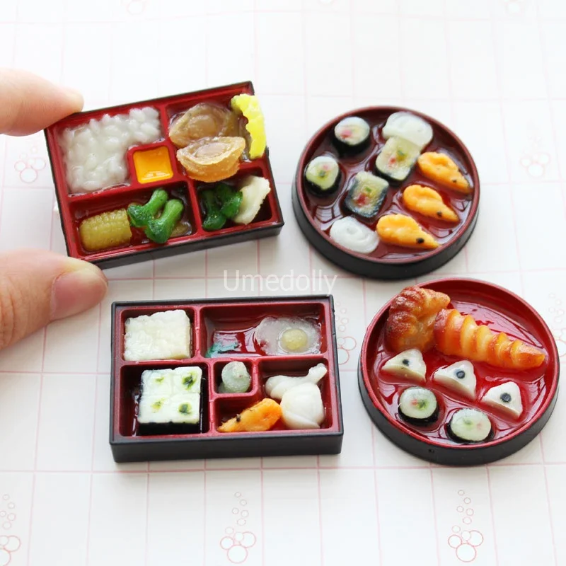2PCS Cute Mini 1/6 Scale Miniature Dollhouse Sushi Bento Food for Blyth BJD Doll House Kitchen Accessorie Toy