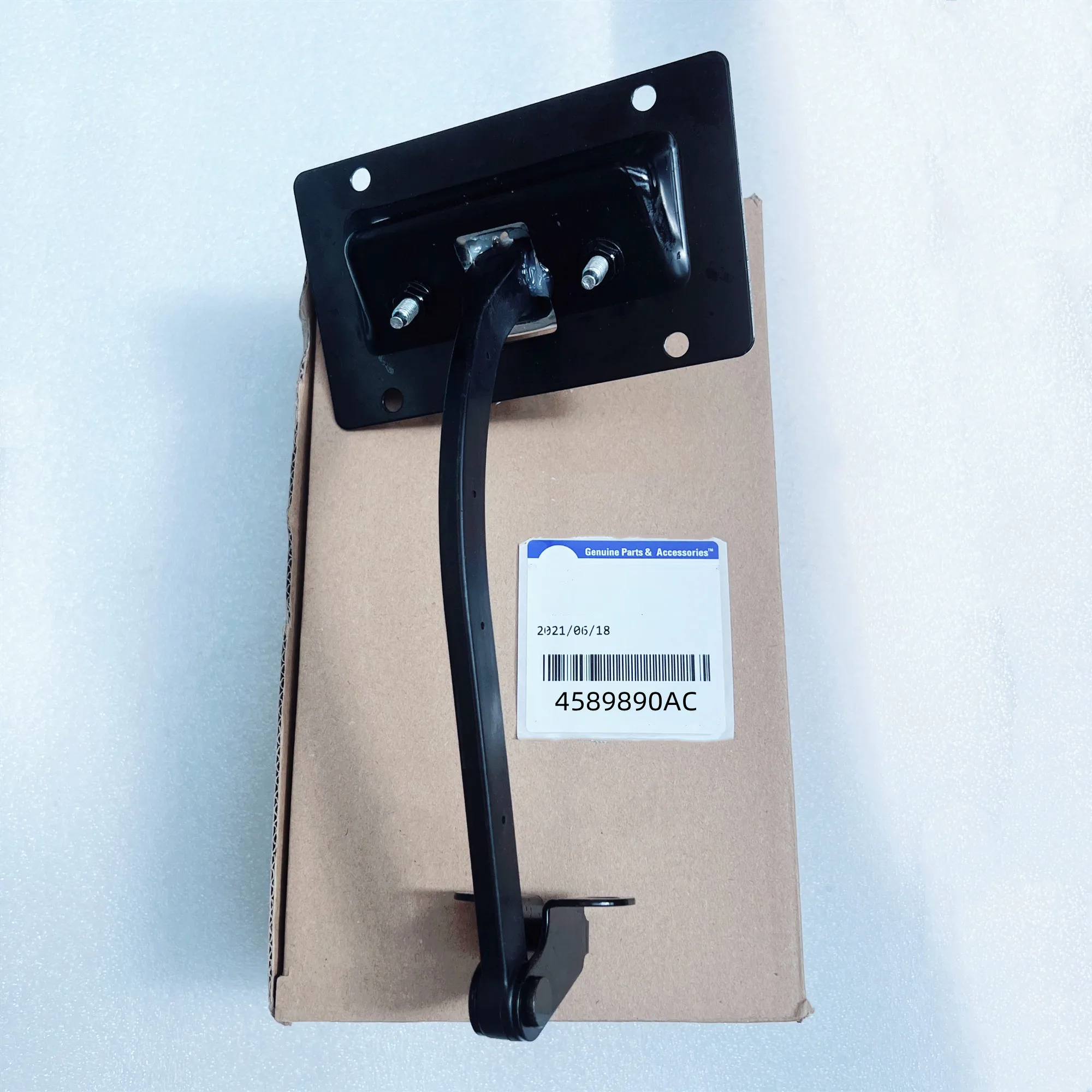 

Tailgate Limiter (Tailgate Check With Fixed Arm, Tailgate Opening Limiter) 4589890AC, 04589890AC, suitable for: Jeep Wrangler J
