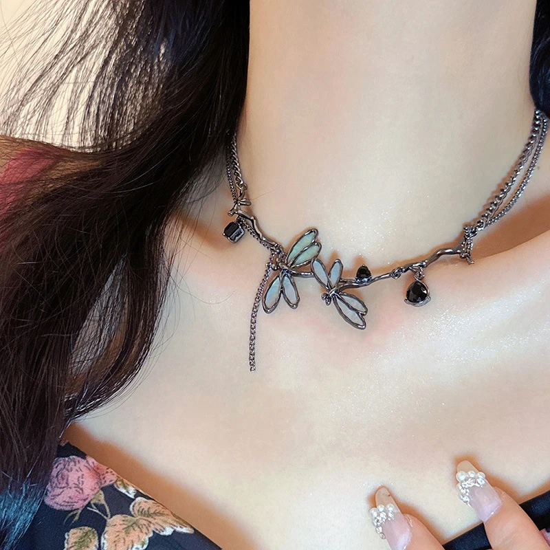 الحلو كول بندقية الأسود الخيال اليعسوب قلادة للنسا...