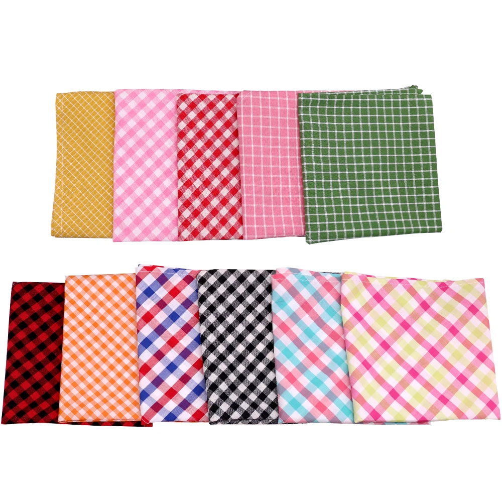 50pcs Hight Quality Cotton Dog Pet bandanas Fashion Plaid Style Pet Supplies Dog Scarfs Grooming Accessories