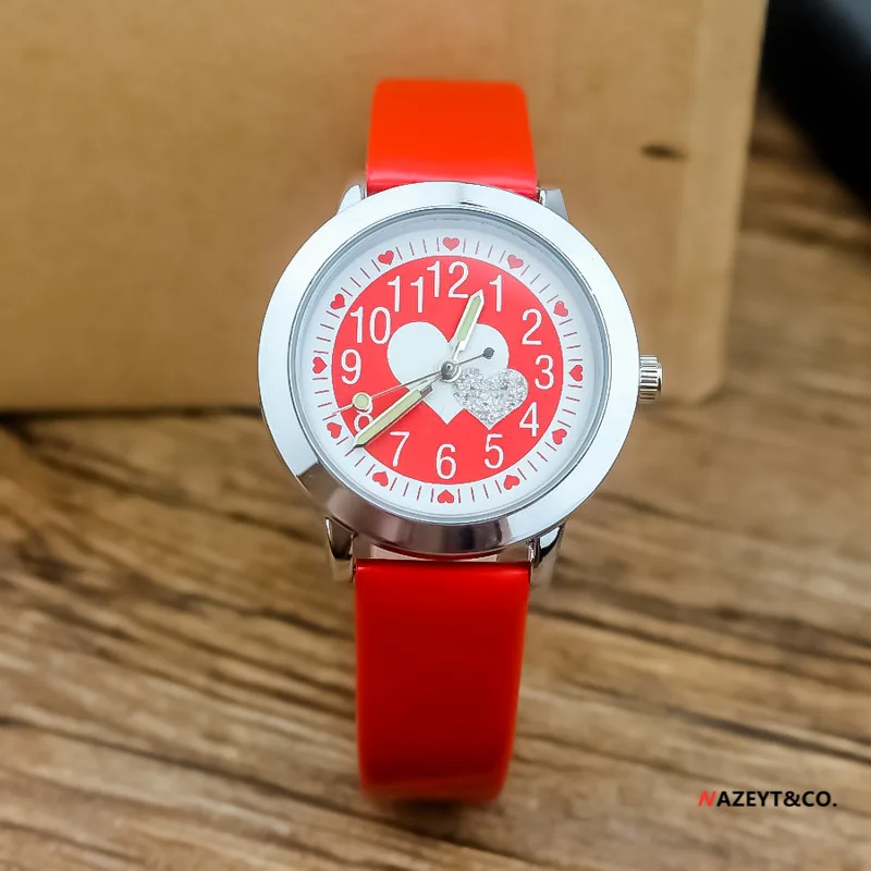 

Pink Diamond Color face Love Watch children's strap glow-in-the-dark watch