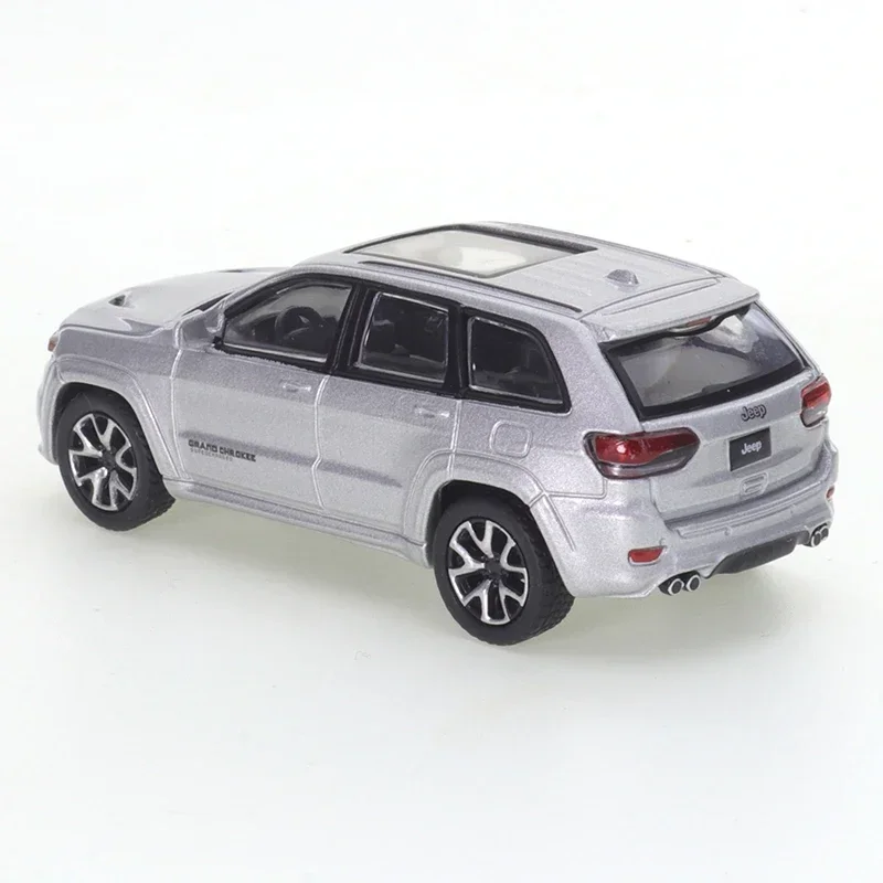 JKM 1/64 Jeep Grand Cherokee Trackhawk 2019 Series SUV Diecast Alloy Model Car Friends Gifts Collect Ornaments Kids Toys Boys 3