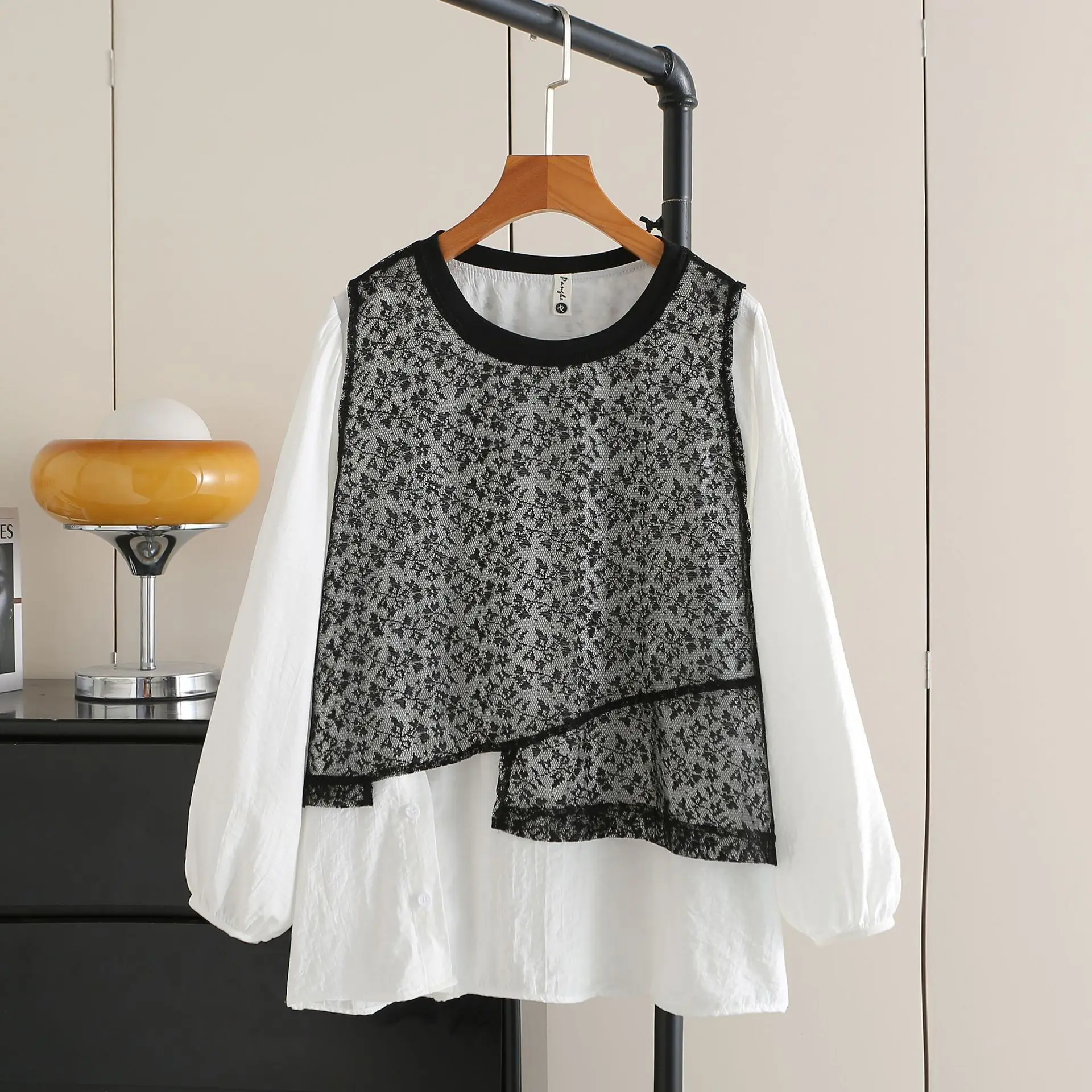 Fashion Plus Size Women's Blouses Autumn New Style Lace Patchwork Long Sleeve Shirt 1049