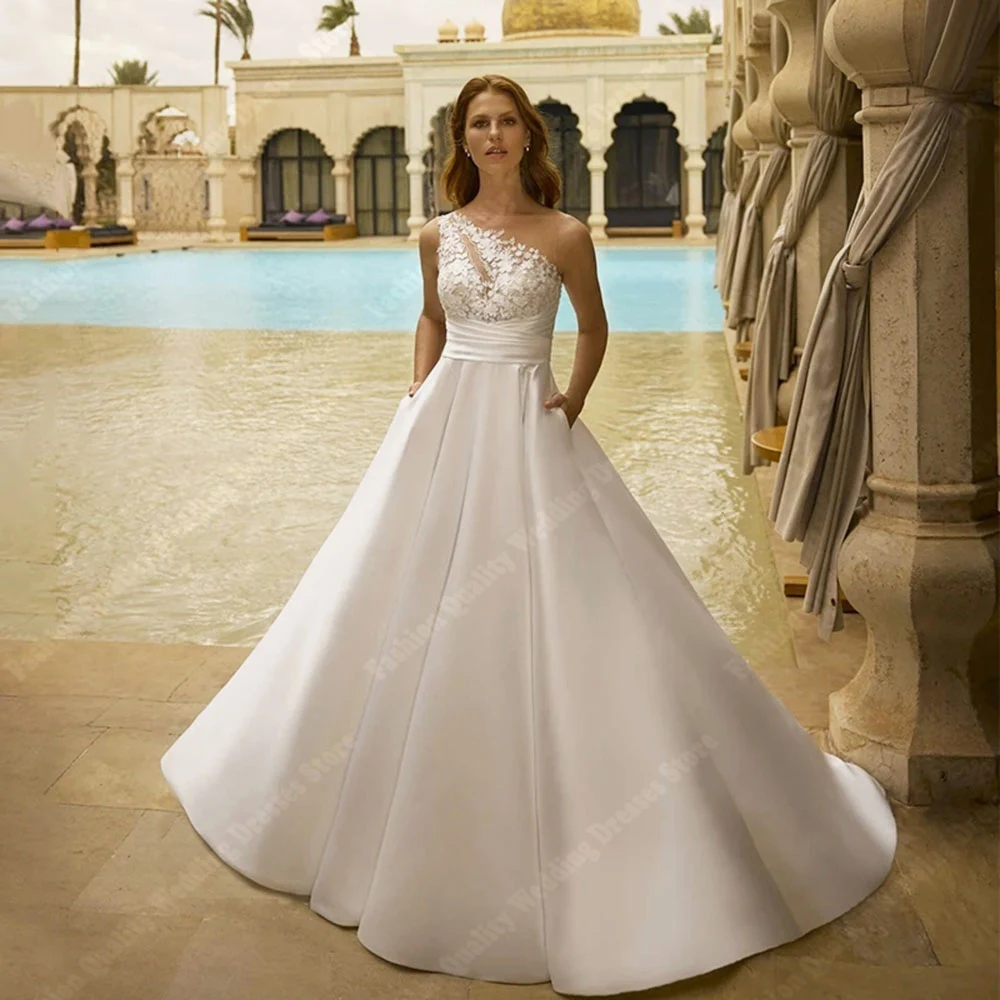 Sexy Lace Decals Women Wedding Dresses Pretty Vintage A-Line Bridal Gowns Shining Satin Surface Design Lady Vestidos De Novias 4