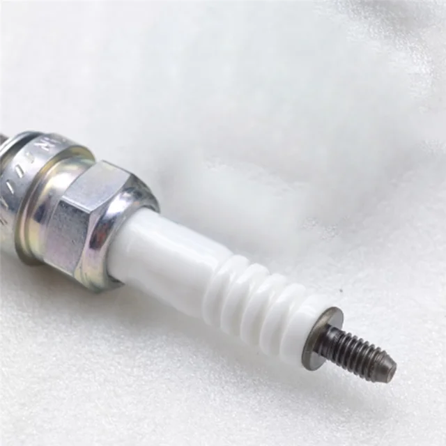 えの Spark plug NGK SILMAR9B9 Kawasaki ZX 10R/RR 16-17 (NR 95399