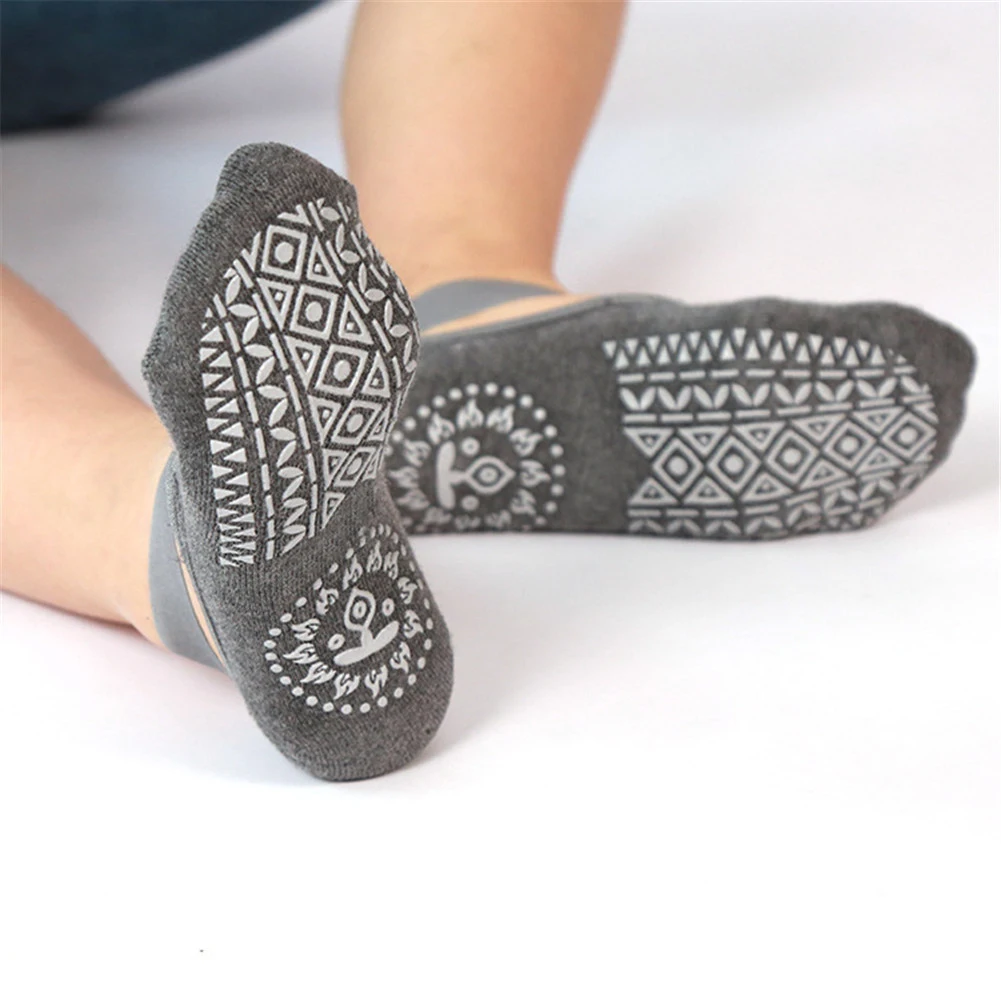 Yoga socks Women Yoga Socks Anti Slip Bandage Sports Ladies Girls Ballet Socks Dance Sock Slippers Yoga Non Slip Acupressure Mat
