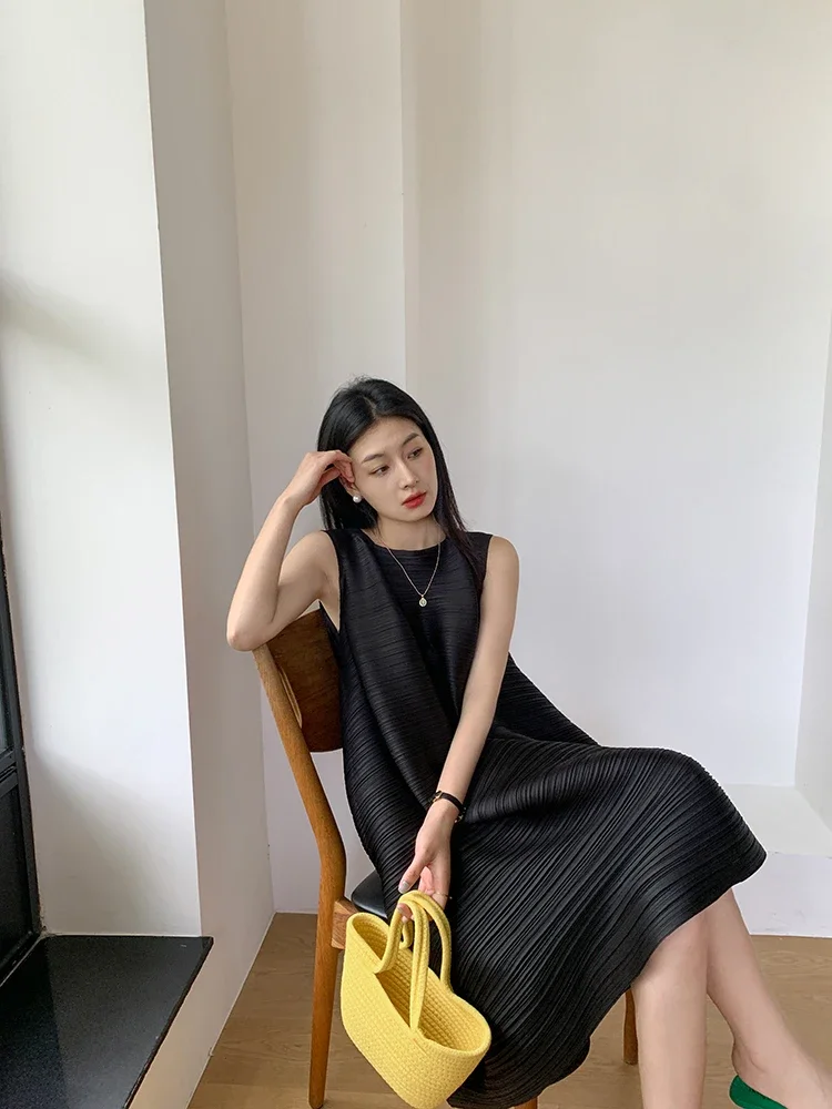 Pleated Women's Dresses | Plus Size Knee Length Dress With Natural Waistline And Folded Fabric