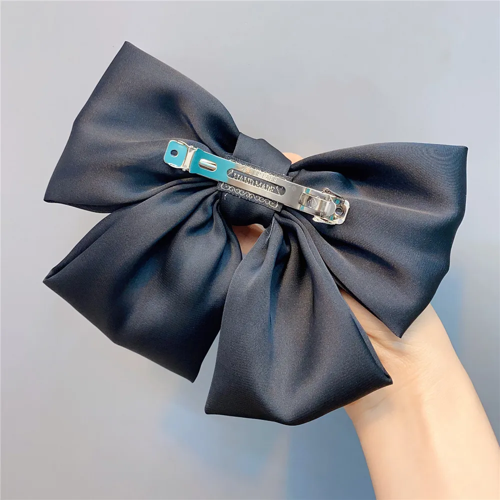 Elegant Black Large Bow Hair Clip - Stylish Hairpin and Headdress Accessory