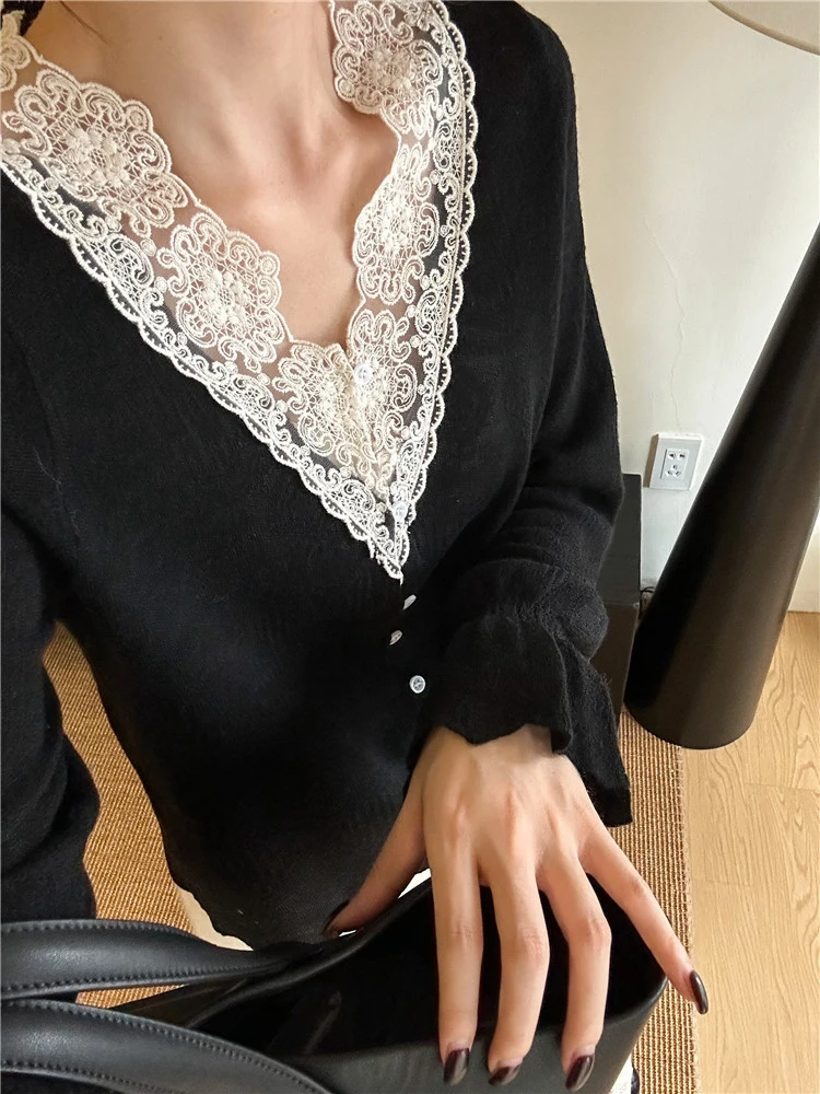 Elegant V-Neck Lace Spliced Cardigan with Flare Sleeves - Women's Autumn Knitwear