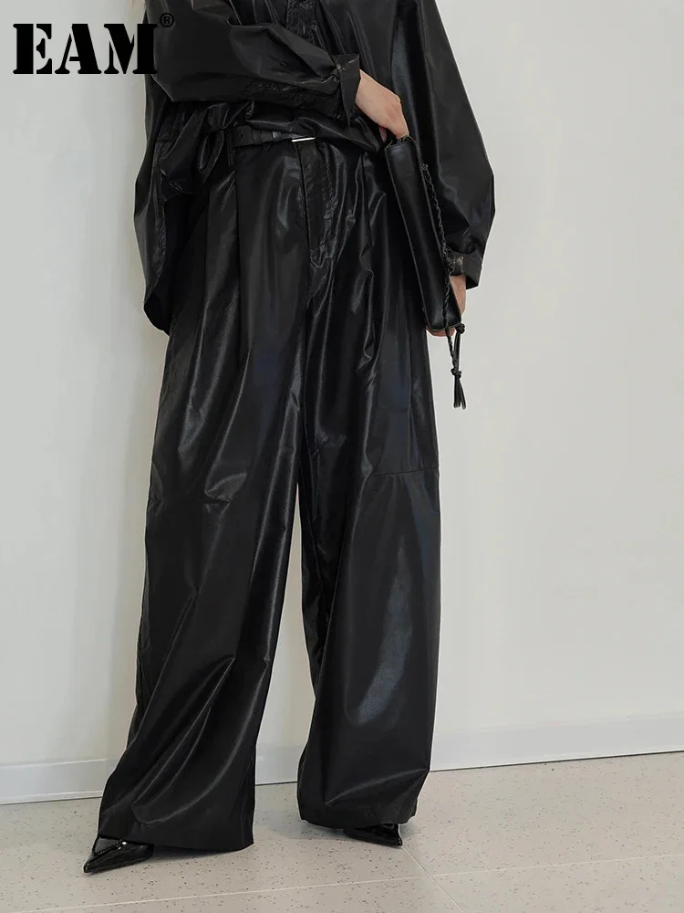 

[EAM] High Waist Black Glossy Casual Long Wide Leg Pants New Loose Fit Trousers Women Fashion Tide Spring Autumn 2024 1DH0498