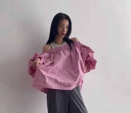 

2023 Summer New Puff Sleeve One-shoulder Shirt