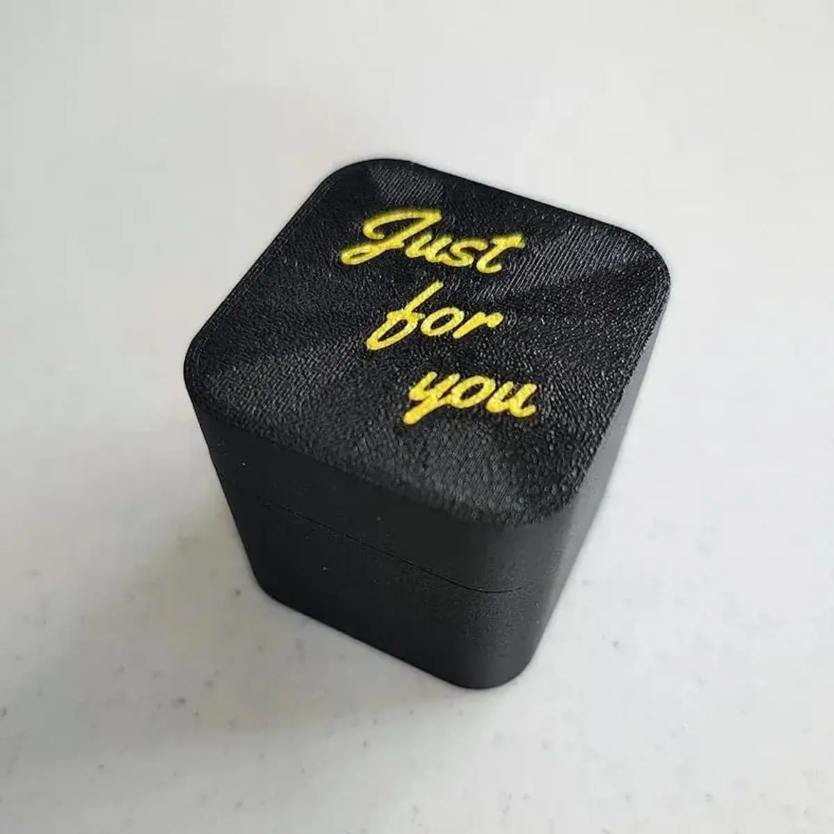 Finger Prank Gift Middle Surprise Finger Gift Box Spoof Hand Prank Pop Up Gift For Adults Funny Prank