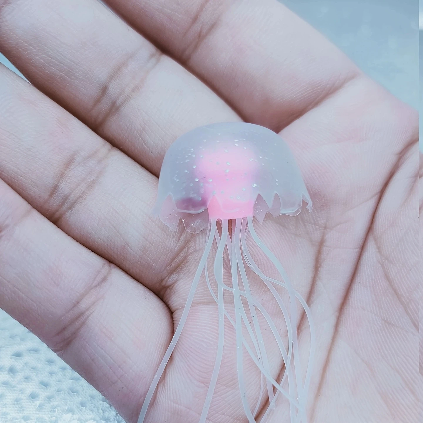 3pcs/set Artificial Jellyfishes Aquarium Fish Tank Accessories Simulation Fluorescent Jellyfish Tank Aquarium Landscaping