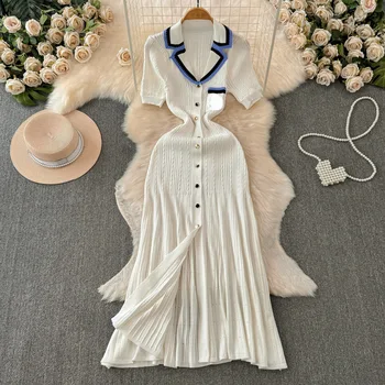 Elegante Abito Estivo in Maglia con Colletto Polo, Vestito Lungo Aderente, Stile Street Fashion, in Poliestere, Scollo a V, Vita Alta, Linea ad A