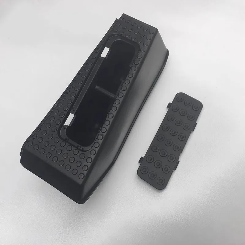 FOR Mitsubishi Pajero V73V77V93V97 cab rest pedal, equipped with left foot leisure pedal