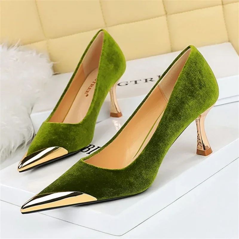 

Fashion Sexy Nightclub Slim Wine Glass Pumps High Heel Velvet Shallow Mouth Metal Pointed Party Women's Shoes