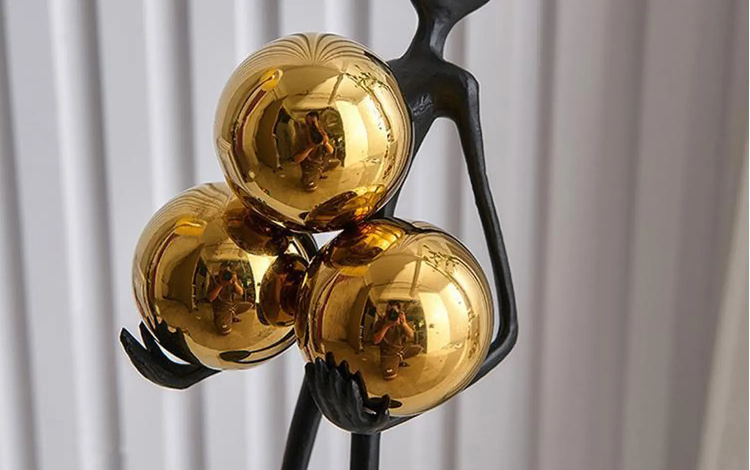 Creativity Figure Statue Modern Abstract Art Metal Iron Art Sculpture Home Decoration Living Room Bedroom Office Desktop Decor