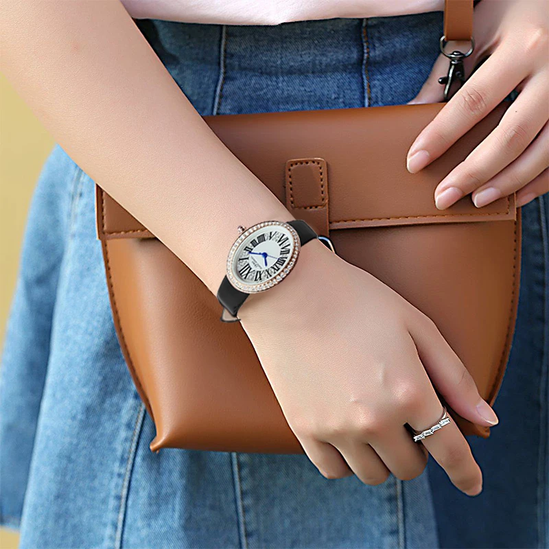 ساعة يد نسائية ساعة زرقاء بيضاوية من الفولاذ الفضي...