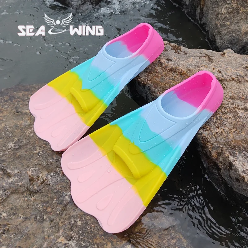 New colored swimming training fins for summer tourism, elastic and soft silicone diving frog shoes 3