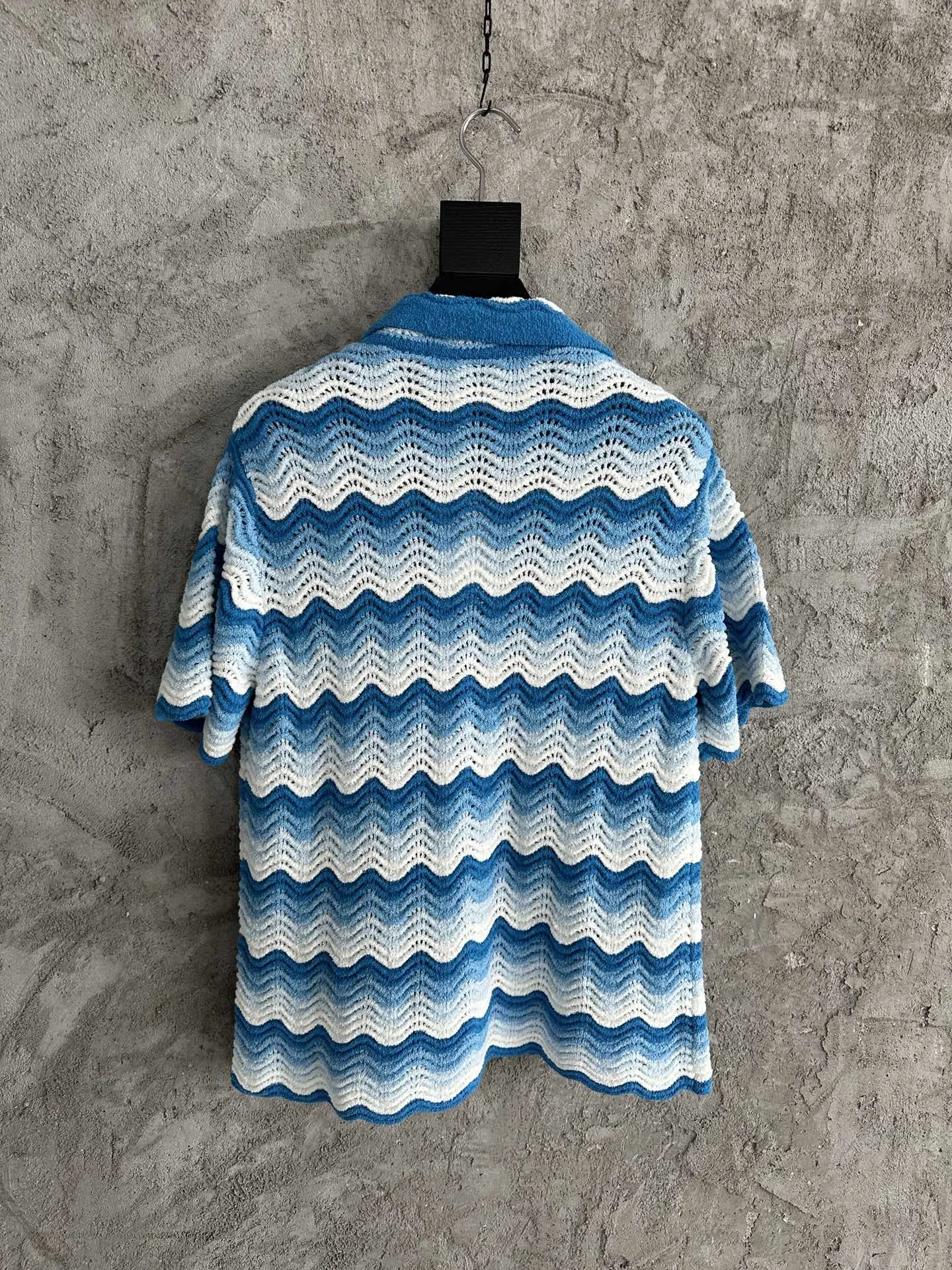 

Top Quality Summer Men Wave Woven Shirt