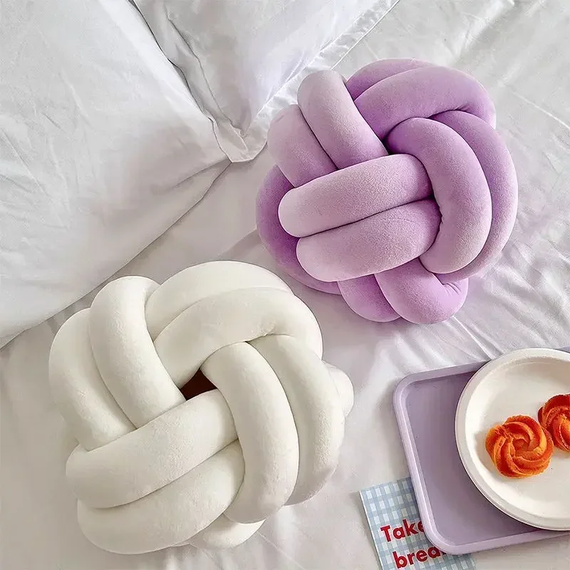 Nordic Light Luxury Hairball Spandex Two Strands Rope Hand Woven Velvet Throw Pillow Soft and Comfortable Knotted Ball Pillow