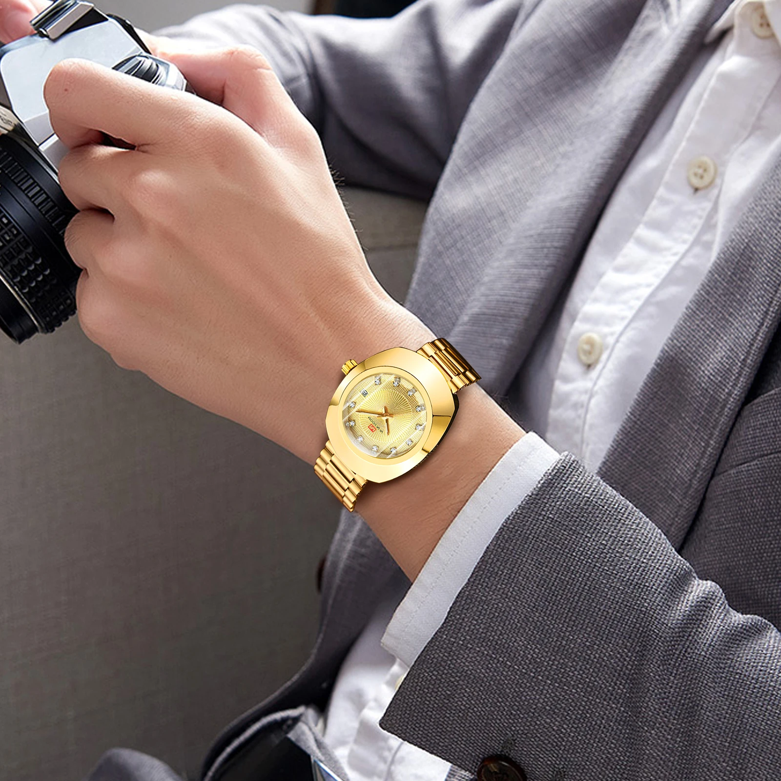 2024 جديد فاخر حجر الراين ساعة رجالي موضة 40 مللي...