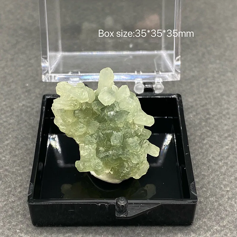 100%  Natural Prehnite Mineral Specimens Stones and Crystals Healing Crystal   +Box size:35*35*35 mm