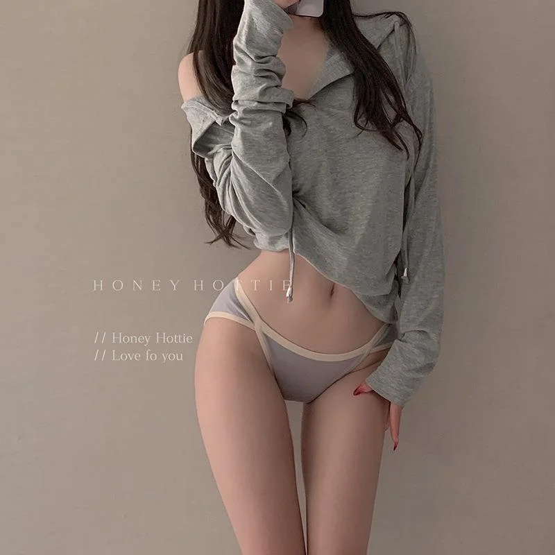 

2023 New Sexy low waist high slit women's panties Japanese simple pure lust girl triangle cotton crotch panties women