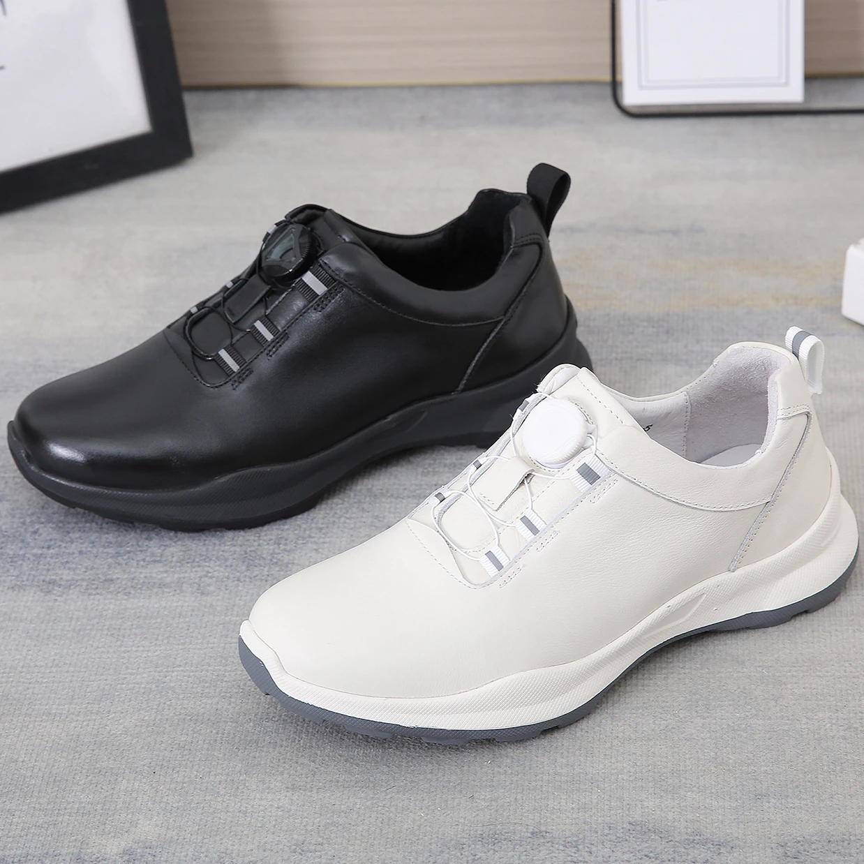 Four Seasons Mens Golf Shoes Luxury Brand Low Top Golfer Footwear Comfortable Leather Sneakers for Men Outdoor Golfing Sneakers 2