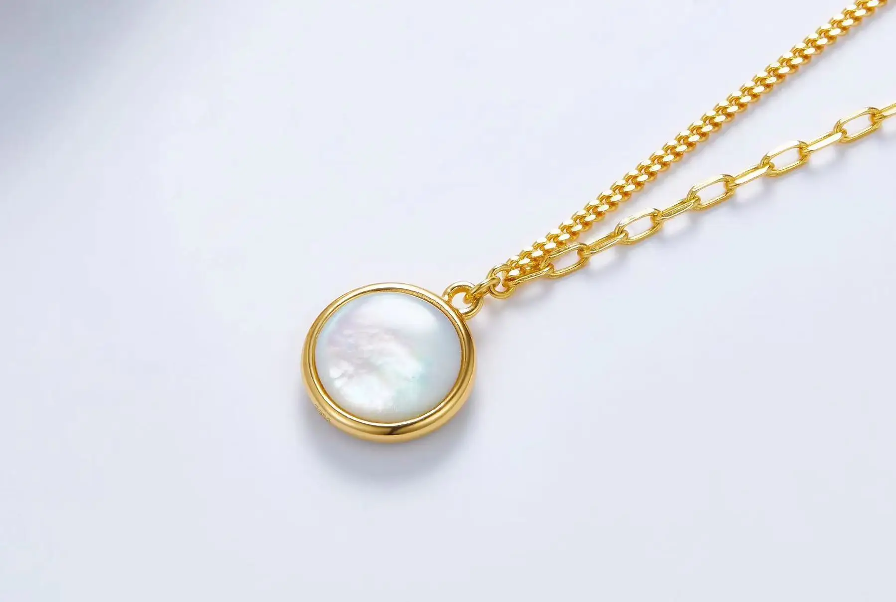 Mother Of Pearl Onyx Silver Double Side Round Disc Pendant Necklace